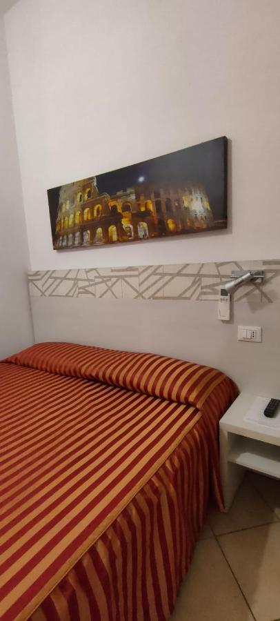 In Rome 2* Rom
